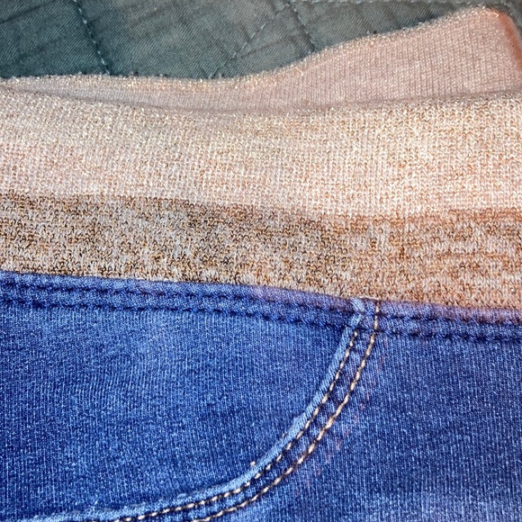 Two pants - Picture 7 of 9